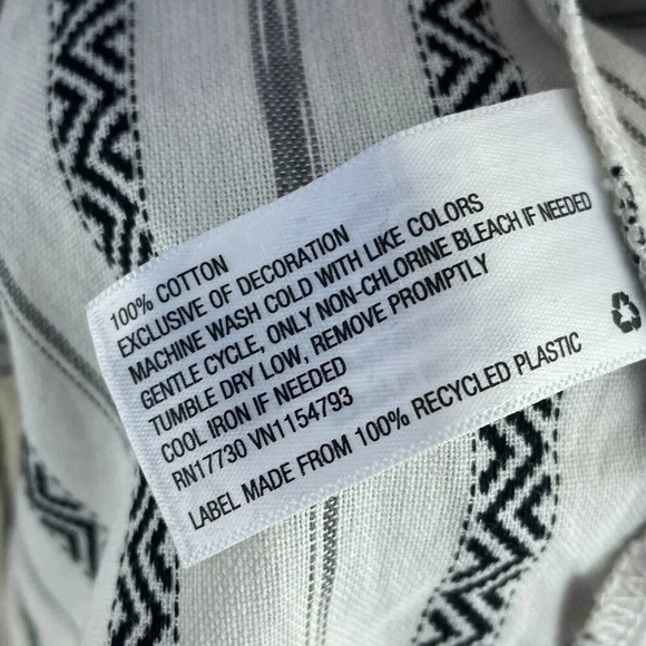 Knox Rose Sleeveless top womens M Raw Hem NWT 2750 - Picture 4 of 8